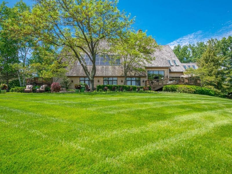 8455 Dunsinane Drive, Dublin, OH 43017 Photo 6