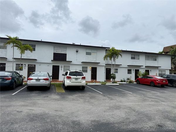 20 SW 108th Ave, Unit F7, Sweetwater, FL 33174