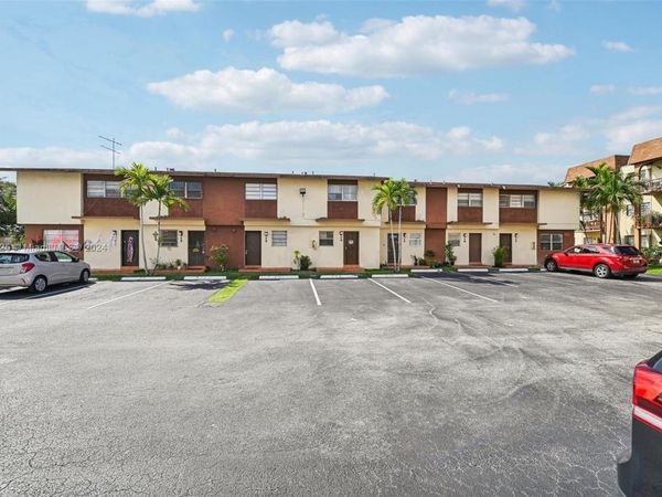 20 SW 108th Ave, Unit F7, Sweetwater, FL 33174