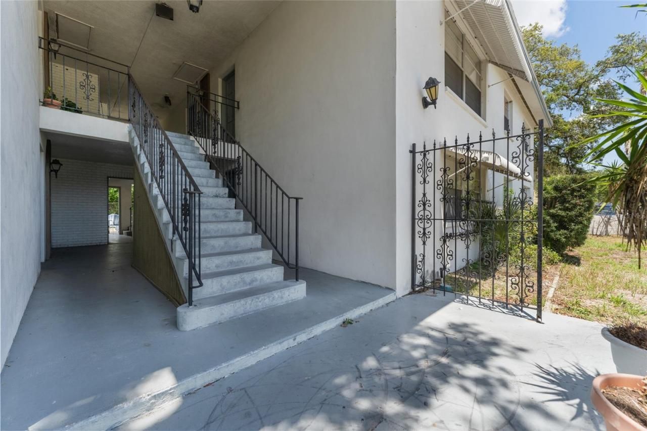 5845 Fairfield Avenue S, Saint Petersburg, FL 33707 Photo