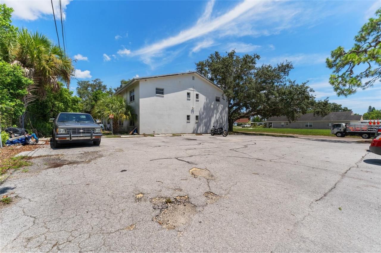 5845 Fairfield Avenue S, Saint Petersburg, FL 33707 Photo