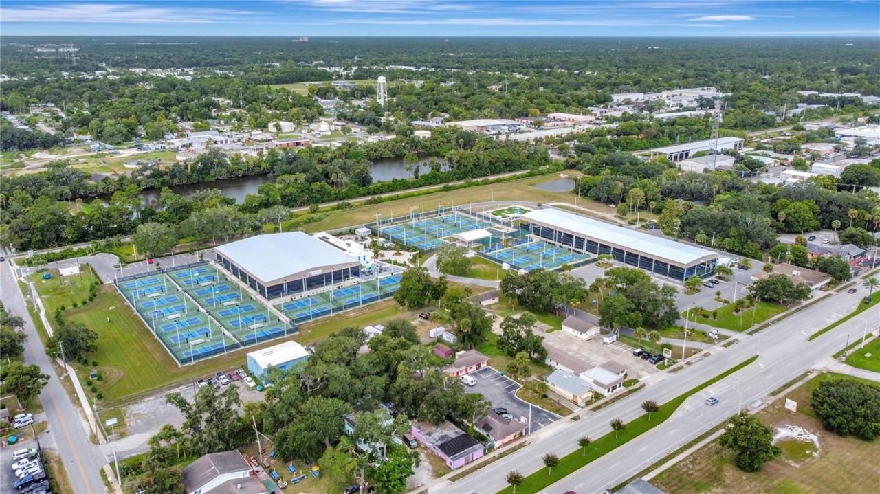 1028 Ridgewood Avenue, Daytona Beach, FL 32117 Photo