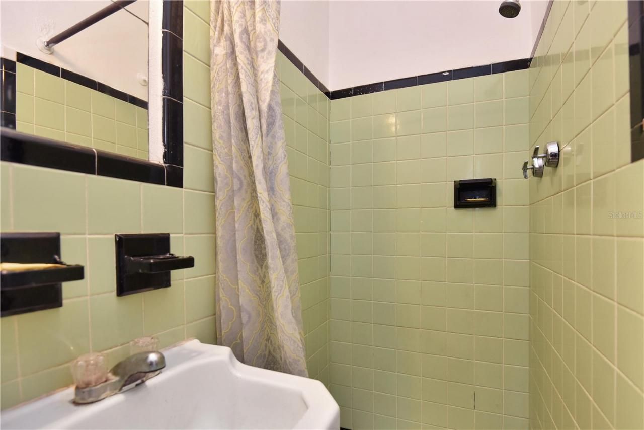 1028 Ridgewood Avenue, Daytona Beach, FL 32117 Photo