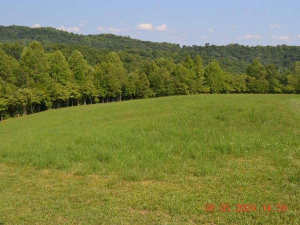 000 Hawk's View Lane, Napier, WV 26631