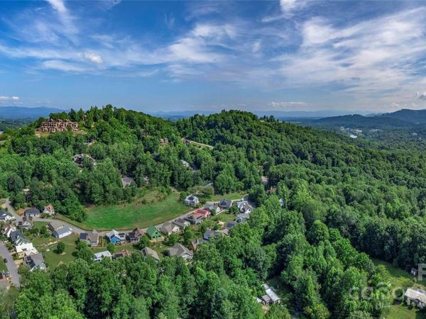 62 Destination Drive, Asheville, NC 28806