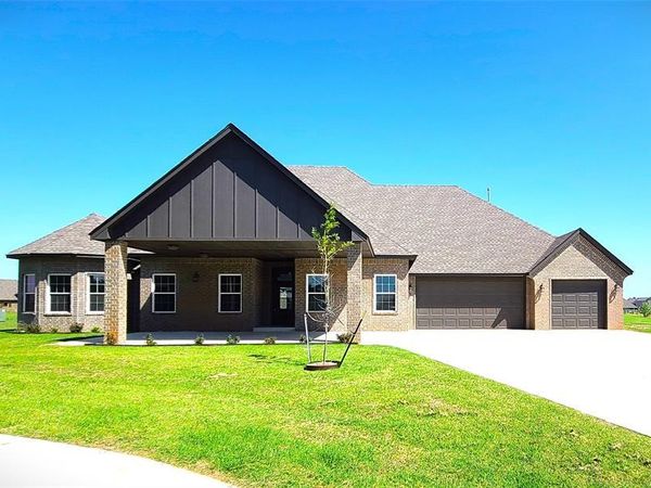 109 Tralee Court, Yukon, OK 73099