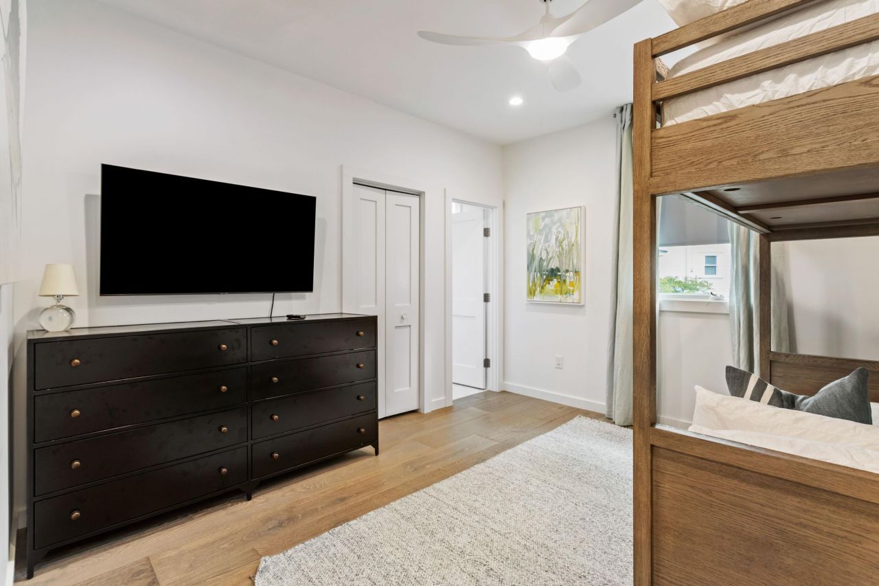 3115 Ion Avenue Photo 24