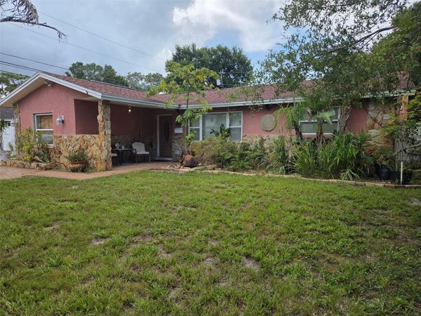 8665 MOCKINGBIRD LANE, SEMINOLE, FL 33777