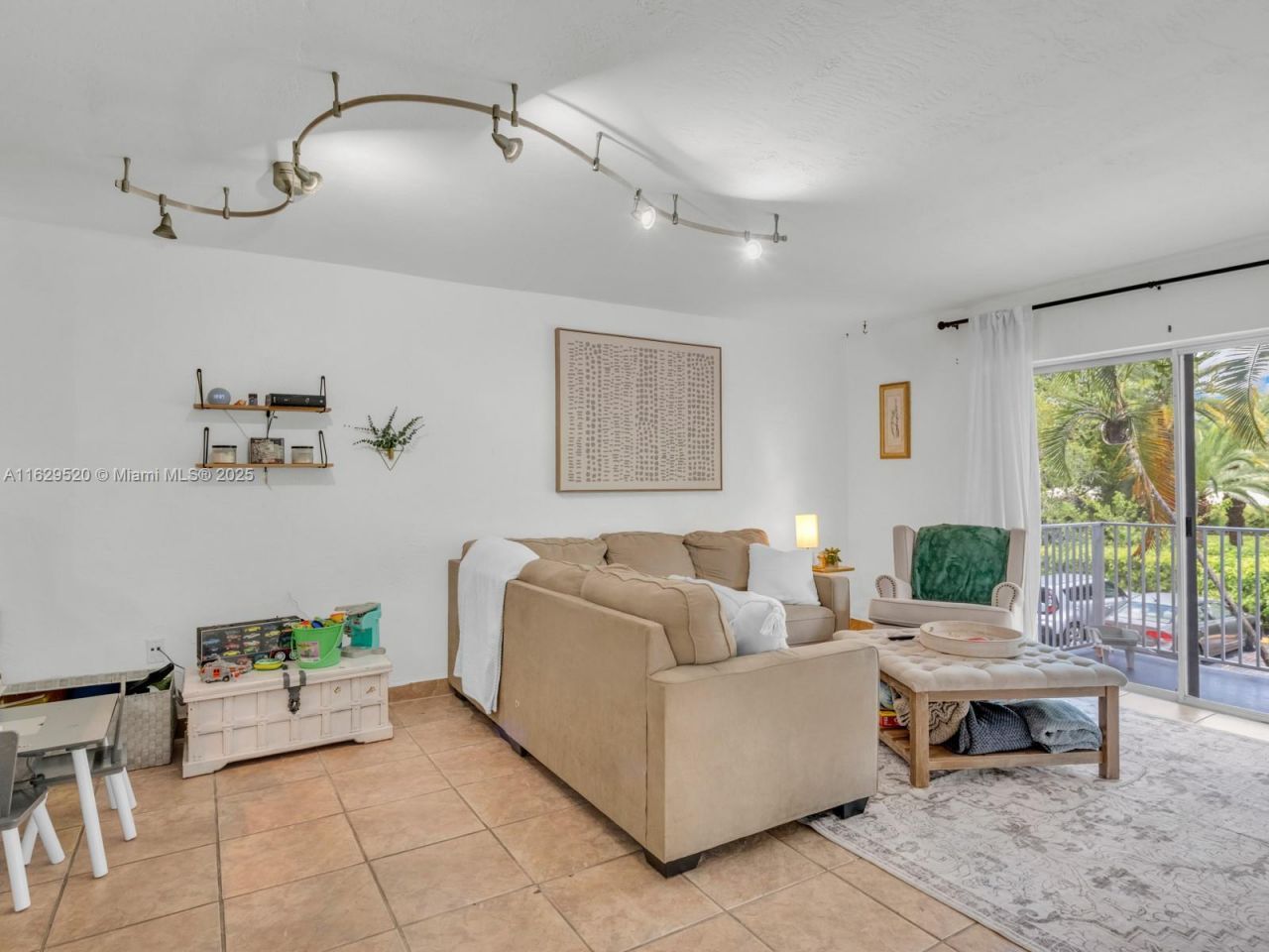 7403 SW 82nd St, Unit 201N, Miami, FL 33143 Photo