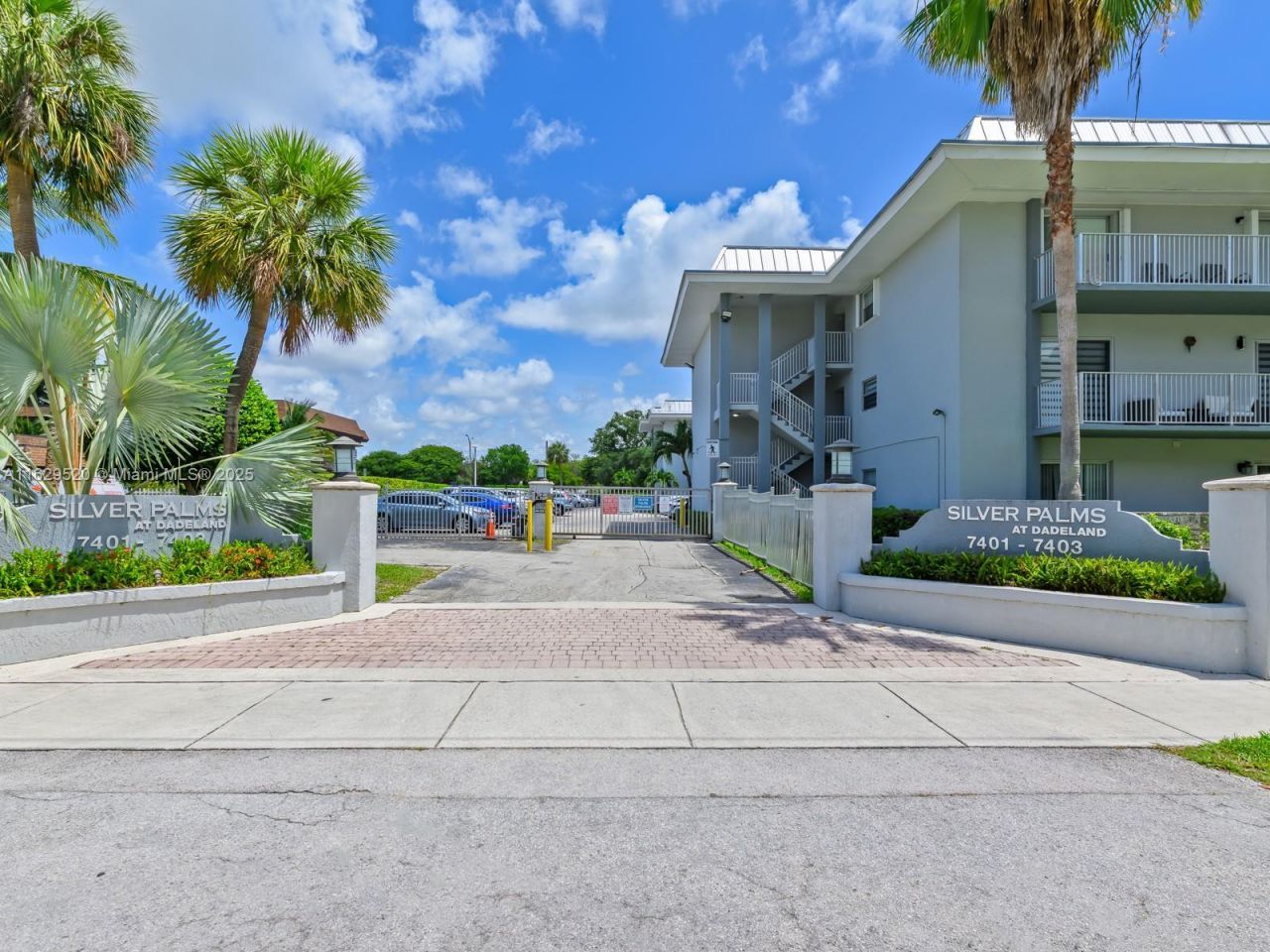 7403 SW 82nd St, Unit 201N, Miami, FL 33143 Photo