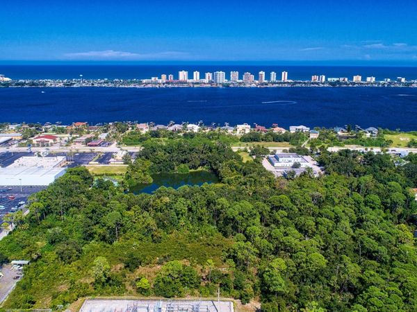 2538 S Ridgewood Avenue, South Daytona, FL 32119