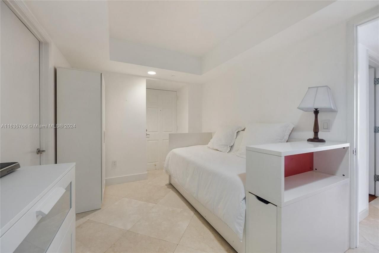 18671 Collins Ave, Unit 2702, Sunny Isles Beach, FL 33160 Photo