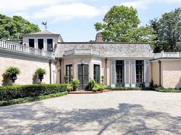 804 Main St, Barnstable, MA 02635