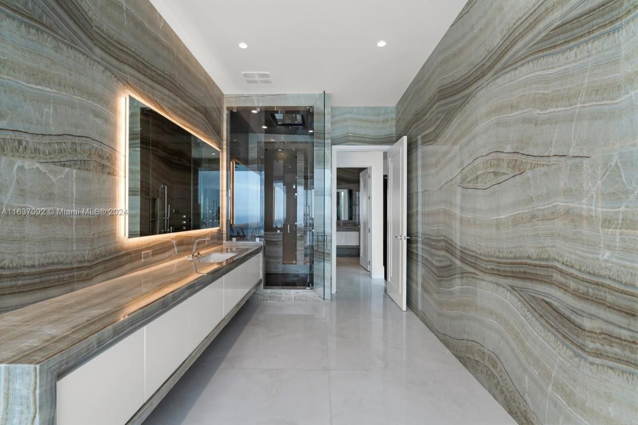 17901 Collins, Unit Ph4705, Sunny Isles Beach, FL 33160 Photo