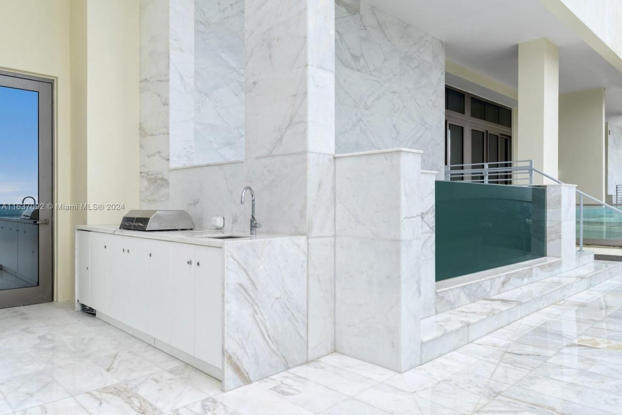 17901 Collins, Unit Ph4705, Sunny Isles Beach, FL 33160 Photo