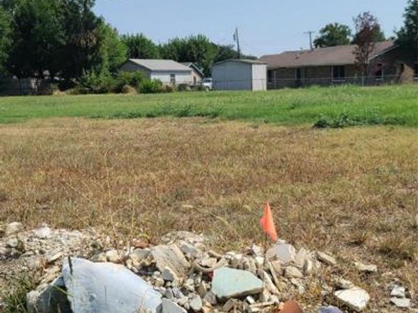 3016 Claibourne Boulevard, Dallas, TX 75212