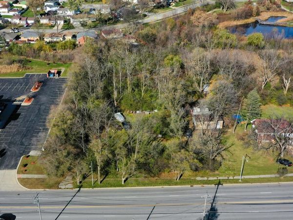 426 W Fullerton Avenue, Addison, IL 60101