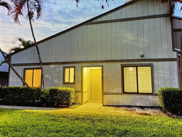 11881 Sturbridge Ln Lane, Wellington, FL 33414