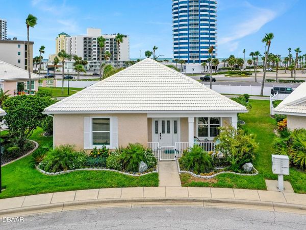 151 Key Colony Court, Daytona Beach, FL 32118