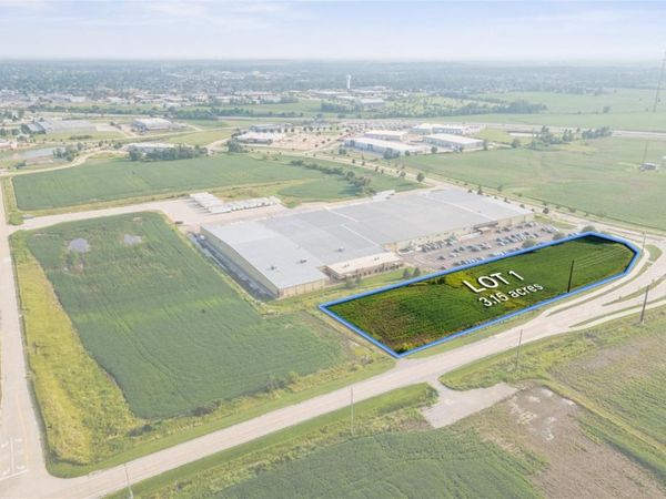 1175 Tower Terrace Road, Unit Lot 1, Hiawatha, IA 52233