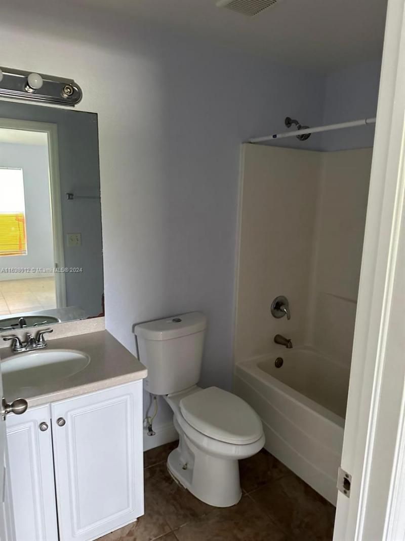 466 Rewing St, Lehigh Acres, FL 33974 Photo