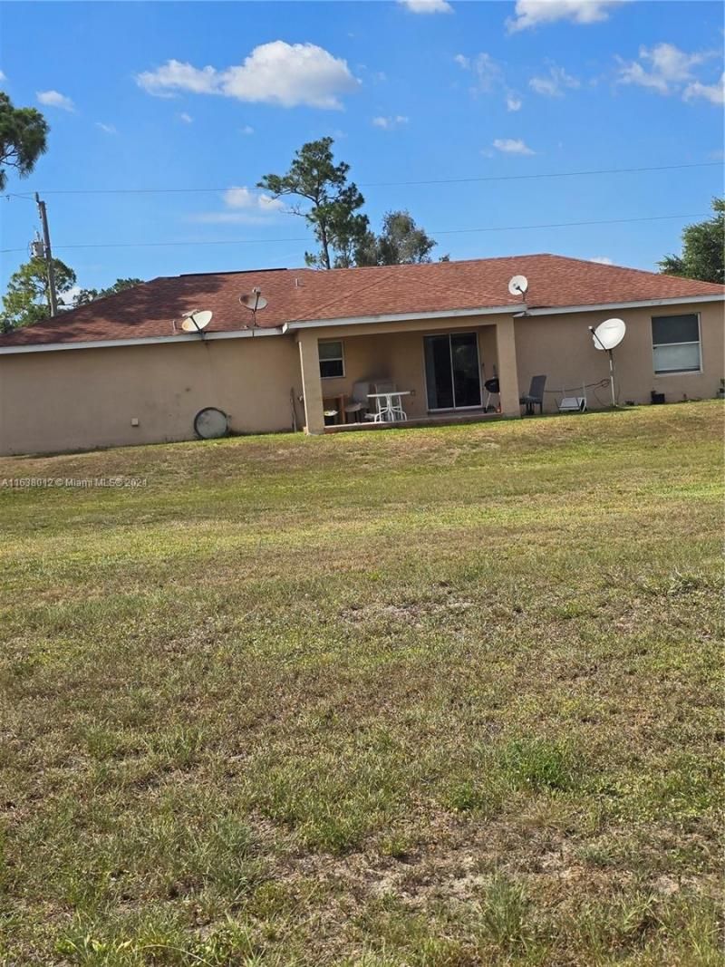 466 Rewing St, Lehigh Acres, FL 33974 Photo