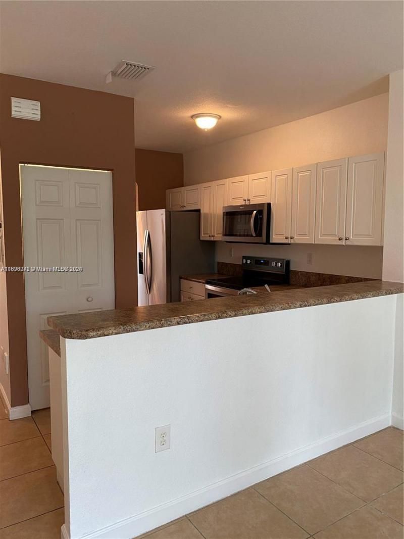 9247 SW 227th St, Unit 5-2, Cutler Bay, FL 33190 Photo