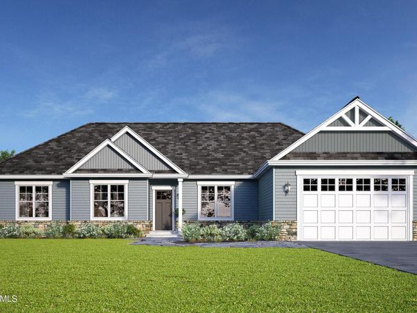 10 Edgewood Drive, Clifton Park, NY 12065