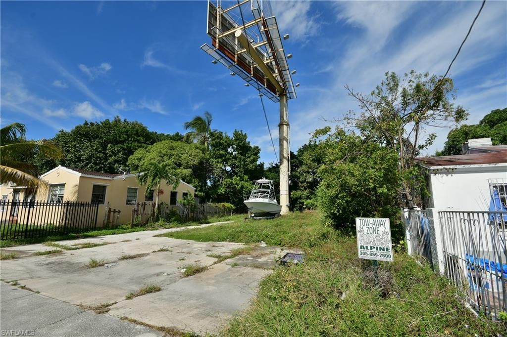321 NW 37 St, Miami, FL 33127 Photo