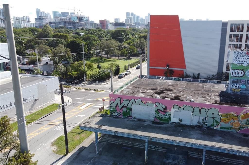 321 NW 37 St, Miami, FL 33127 Photo