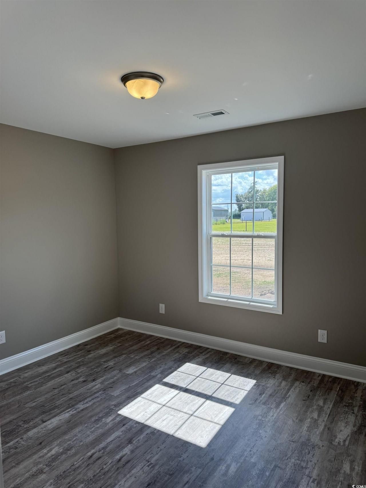 Tbb44 Privetts Rd. Photo 23