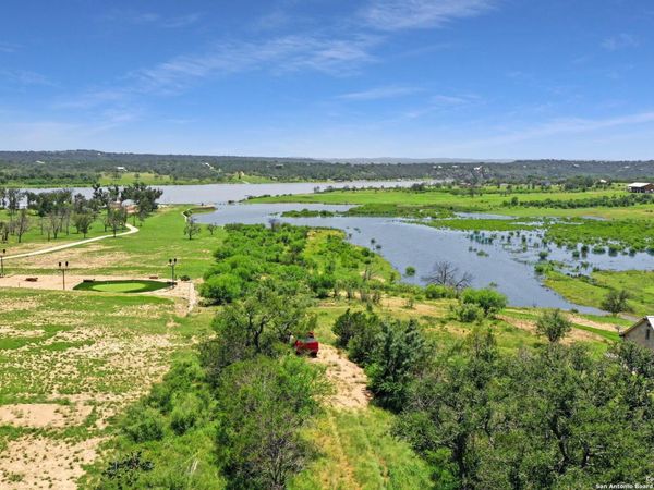 281 chimney cove, Marble Falls, TX 78654