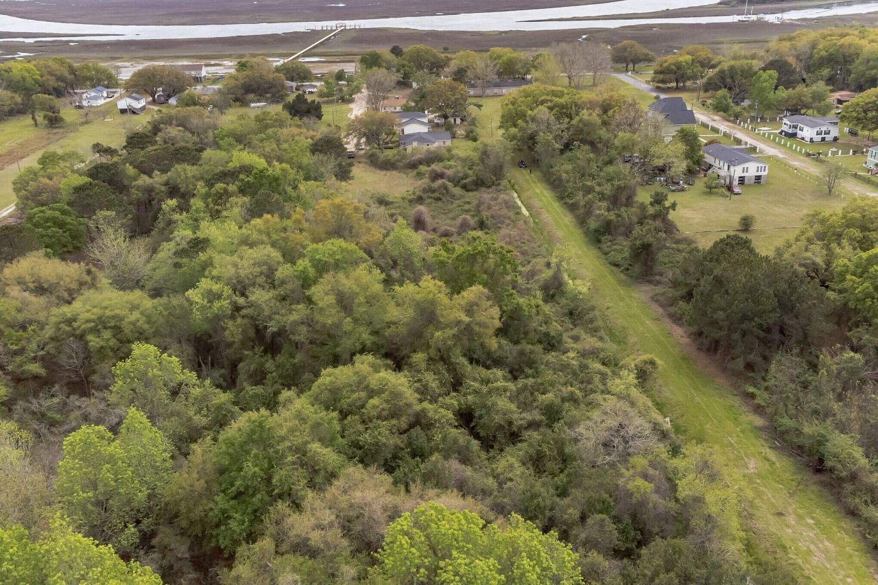 2165 Rosebush Lane Photo 6