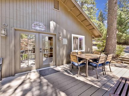 334 Peninsula Drive, Lake Almanor, CA 00000 Photo