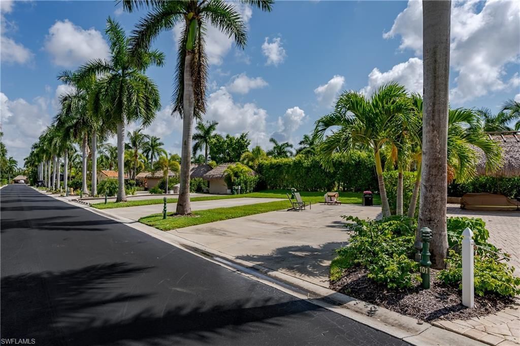 13562 Snapper Ln, Naples, FL 34114 Photo
