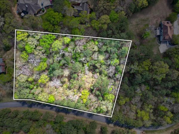 230 Carriage Trail, Macon, GA 31210
