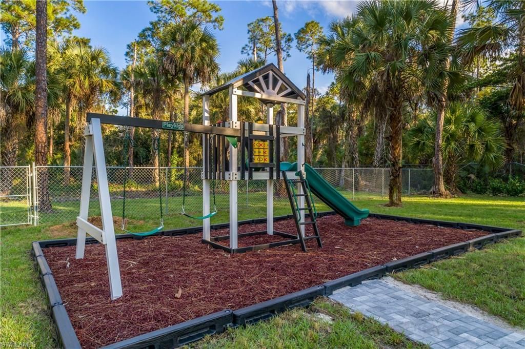 788 9th St Sw, Naples, FL 34117 Photo