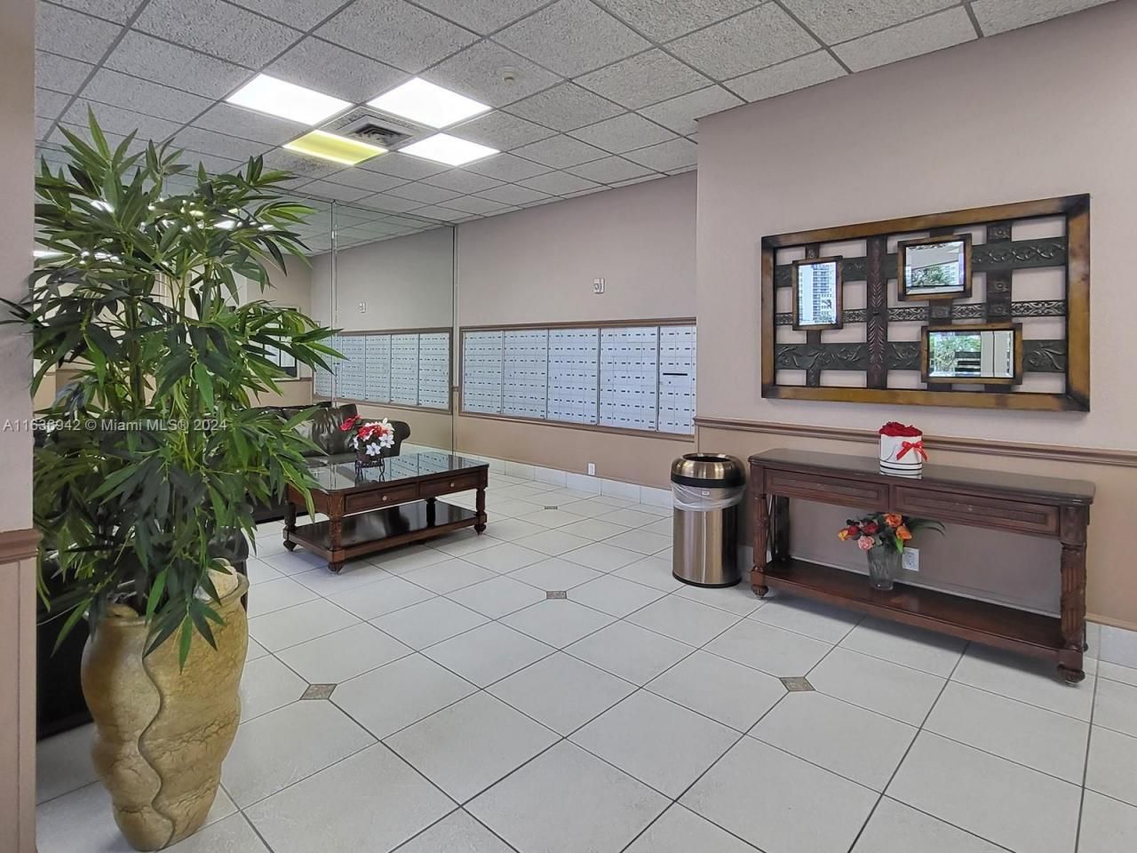 1825 S Ocean Dr, Unit 206, Hallandale Beach, FL 33009 Photo