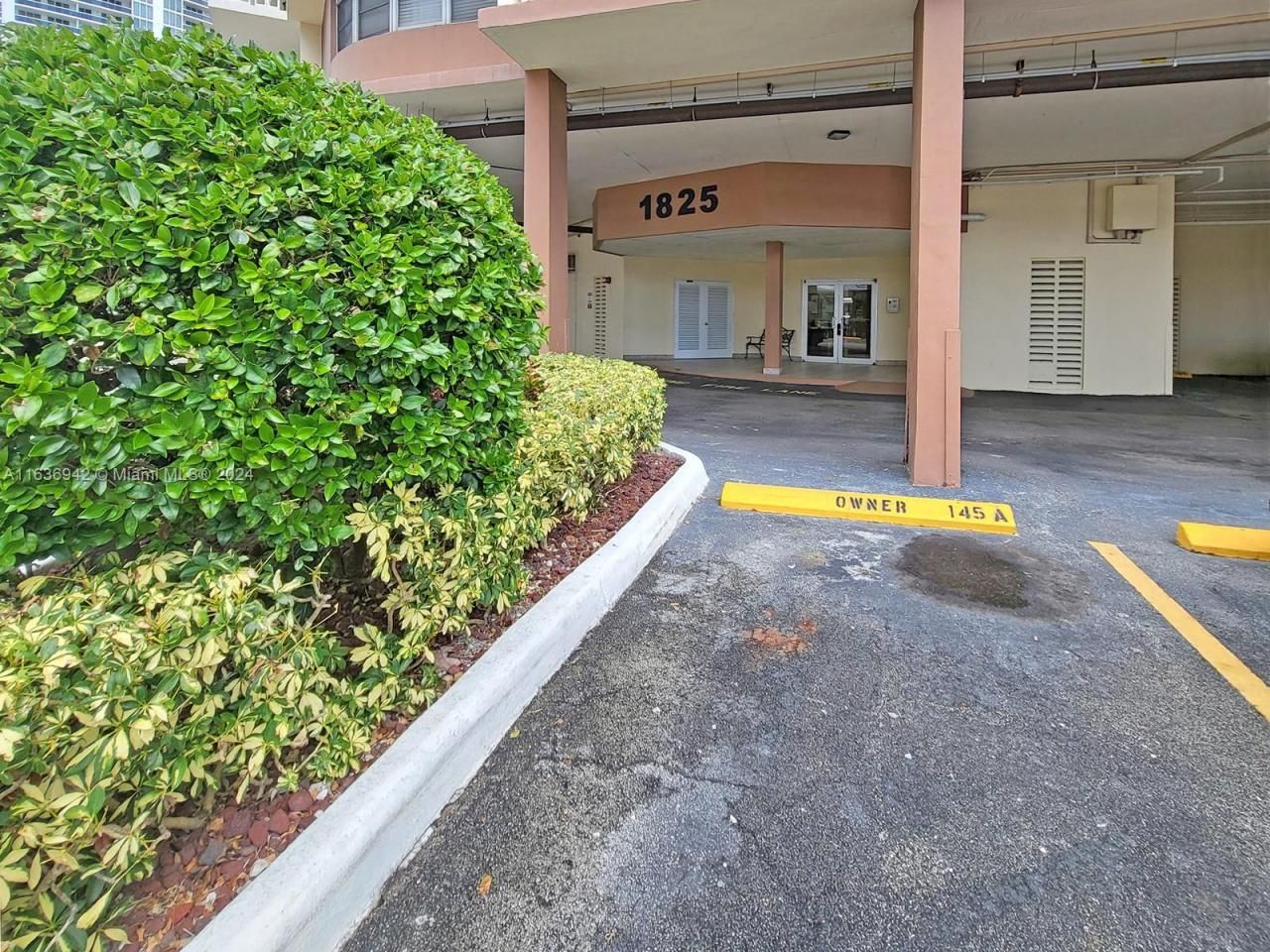 1825 S Ocean Dr, Unit 206, Hallandale Beach, FL 33009 Photo