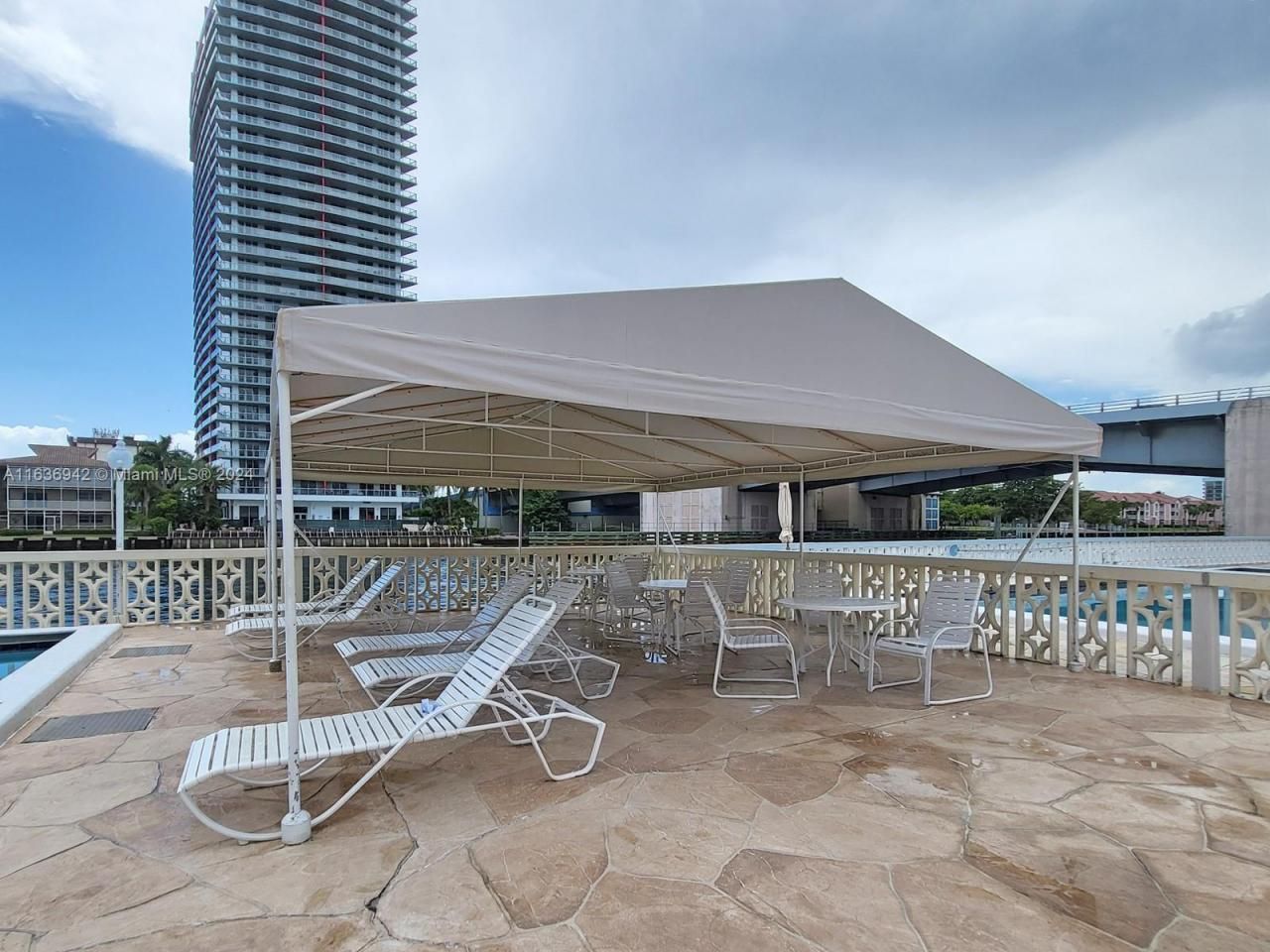 1825 S Ocean Dr, Unit 206, Hallandale Beach, FL 33009 Photo