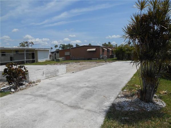 253 Hamlin DR, FORT MYERS, FL 33905