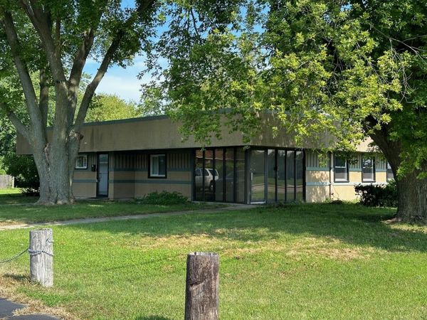 711 N 1st Street, DeKalb, IL 60115