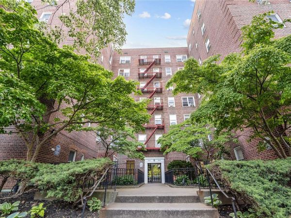 39-20 52nd St, Unit 2G, Woodside, NY 11377