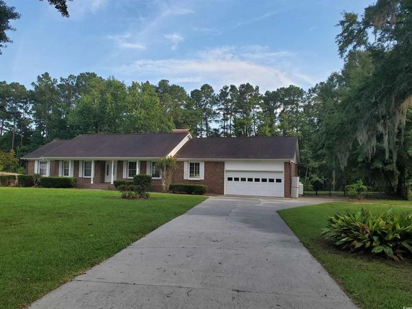 5864 Crestwood Dr., Myrtle Beach, SC 29588