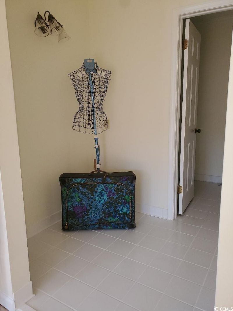 5864 Crestwood Dr. Photo 13