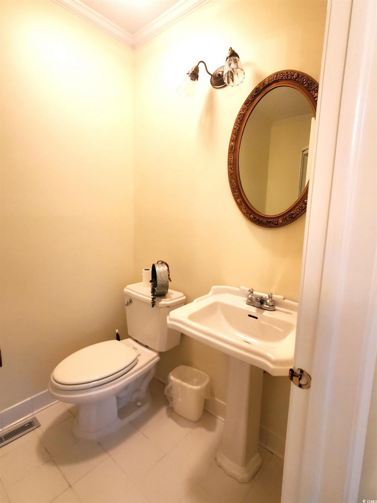 5864 Crestwood Dr. Photo 14