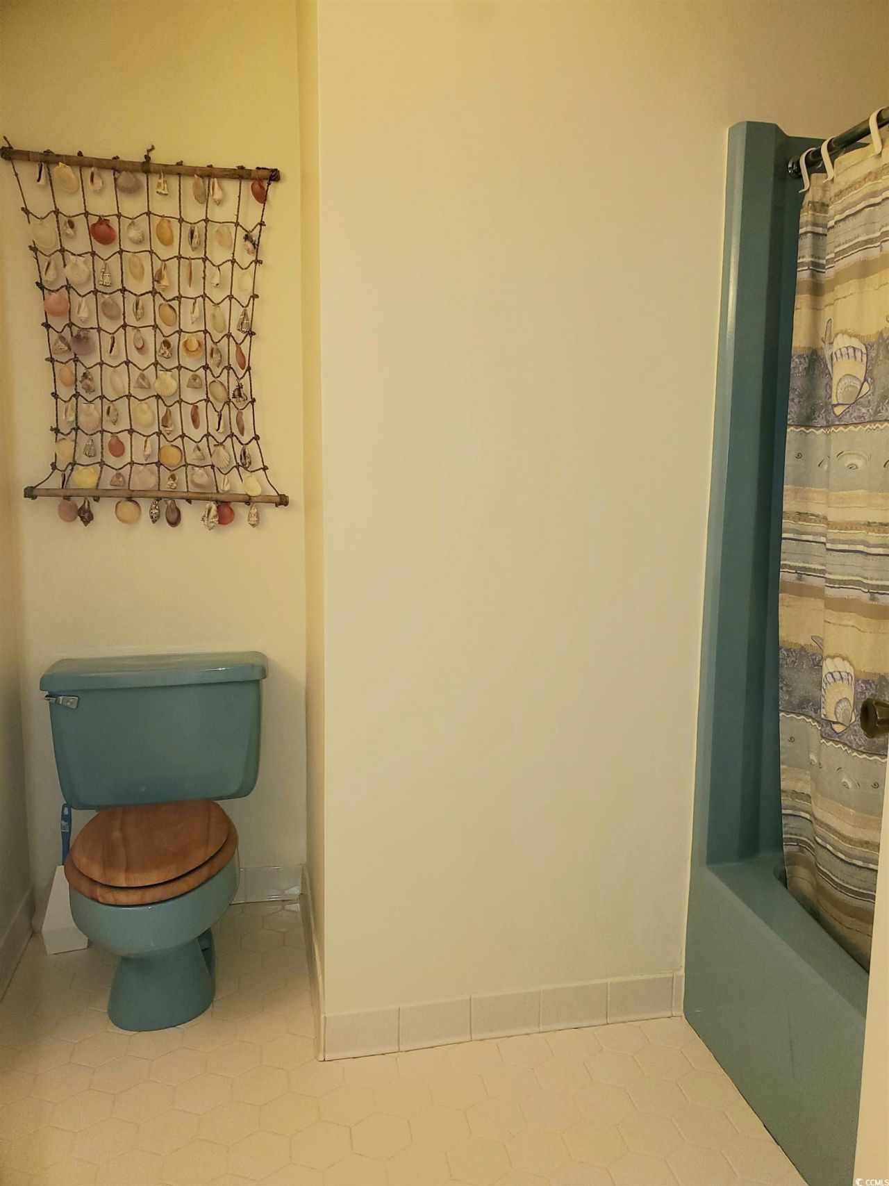 5864 Crestwood Dr. Photo 18