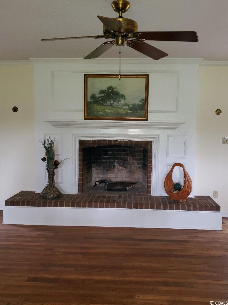 5864 Crestwood Dr. Photo 6