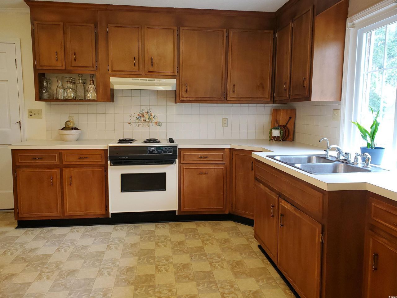 5864 Crestwood Dr. Photo 8