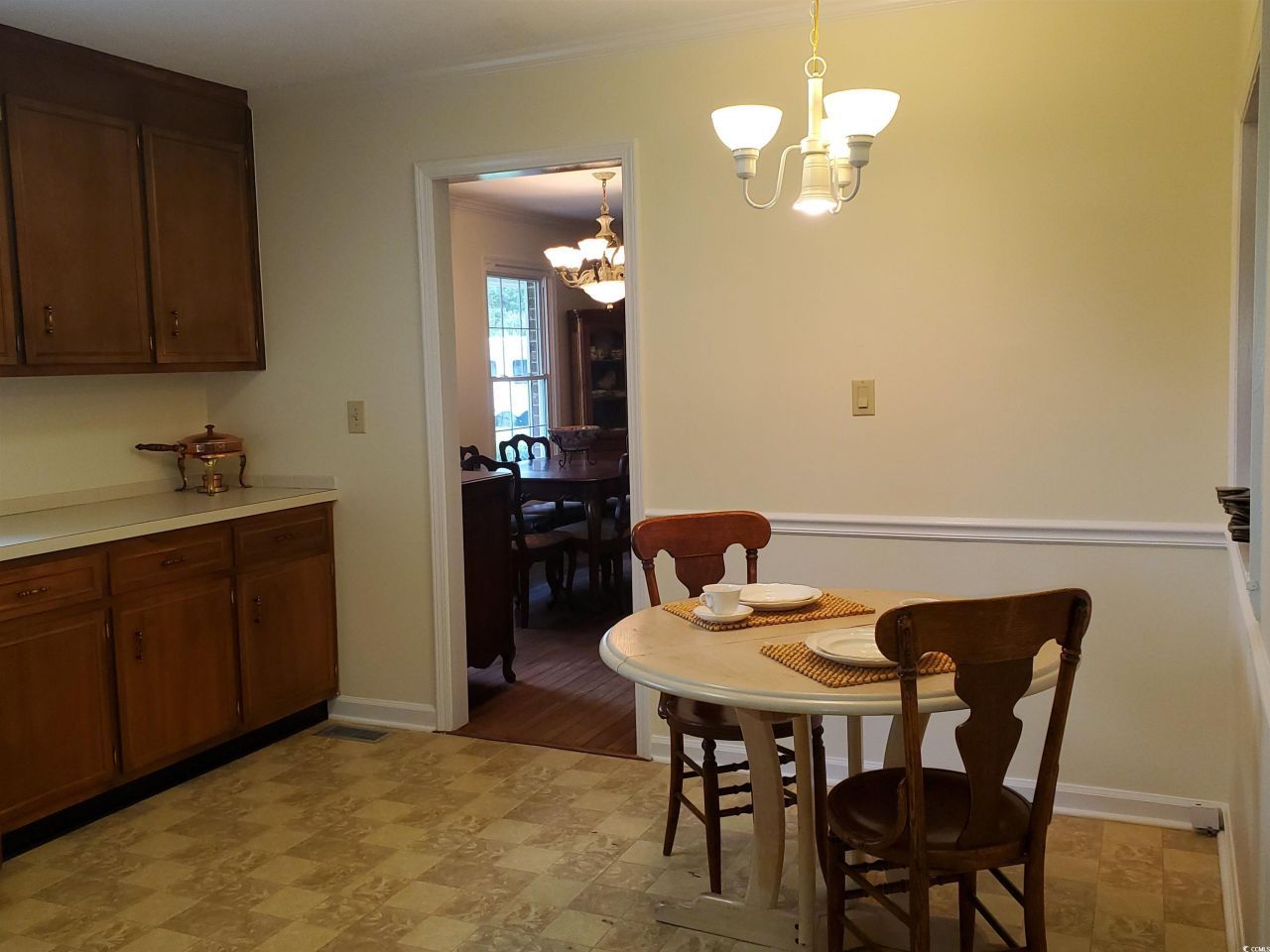 5864 Crestwood Dr. Photo 9